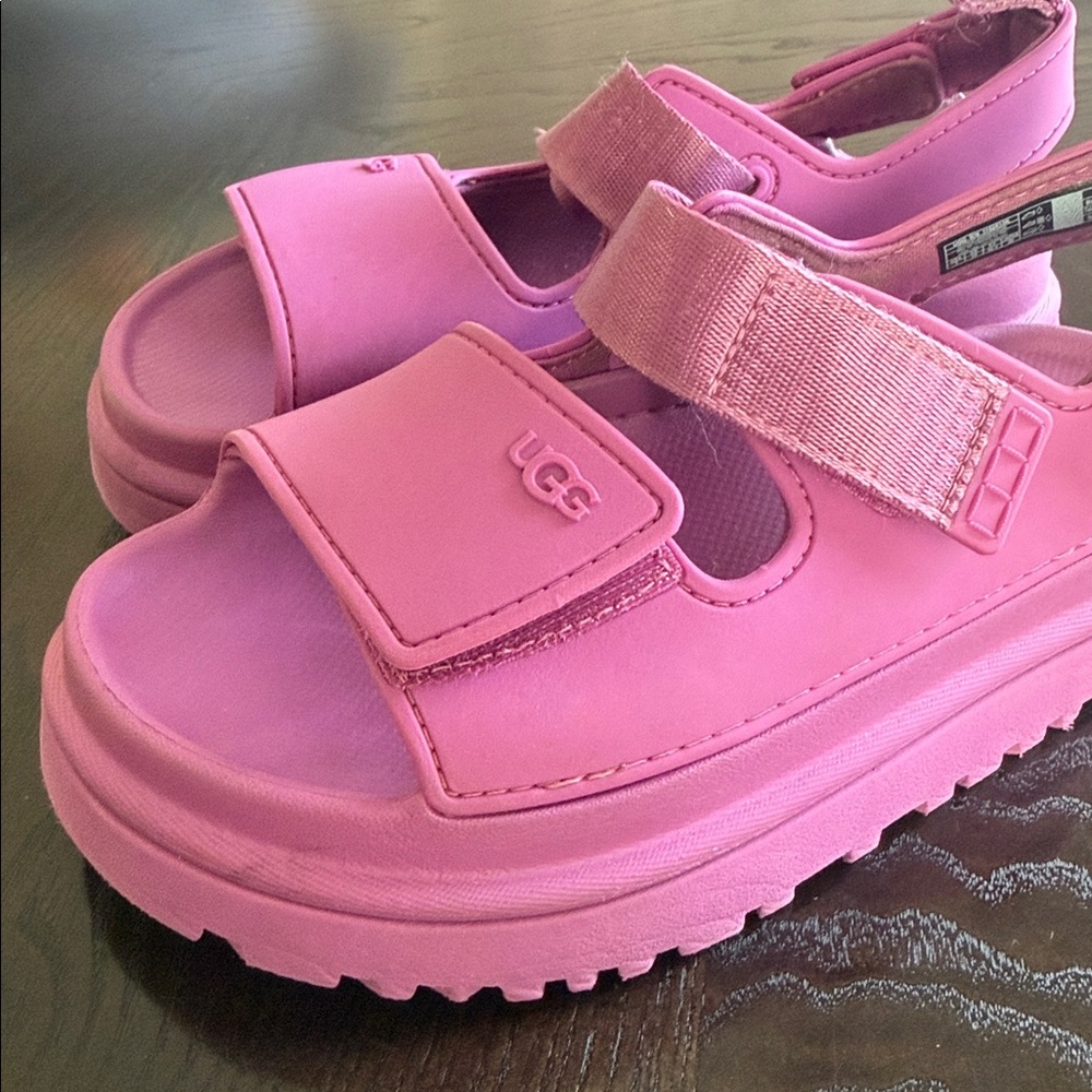 UGG Kids Goldenstar Sandal - Picture 8 of 12